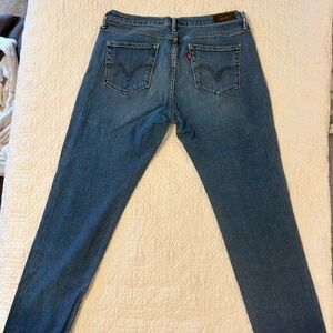 Levi's Women's Denim Boyfriend Cropped pre loved.